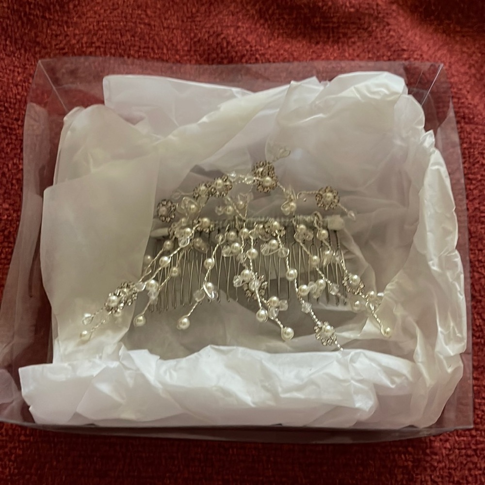 Jeweled hair comb